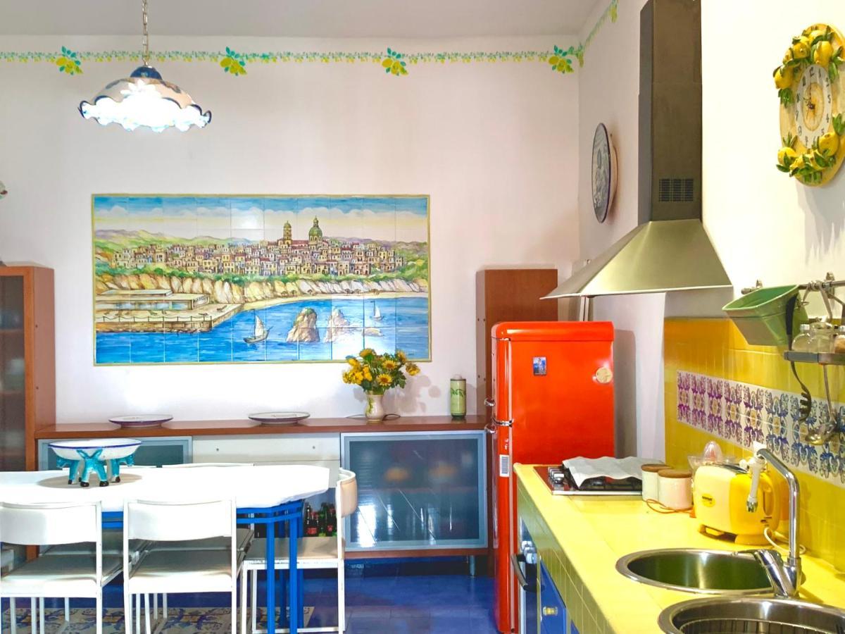 Appartement La Finestra Sul Duomo, Amalfi Coast à Vietri Extérieur photo