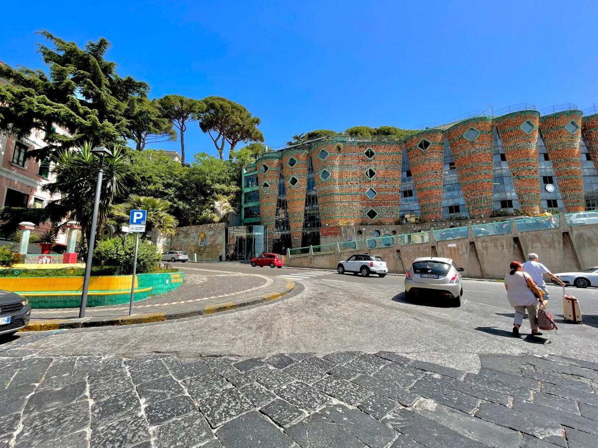 Appartement La Finestra Sul Duomo, Amalfi Coast à Vietri Extérieur photo