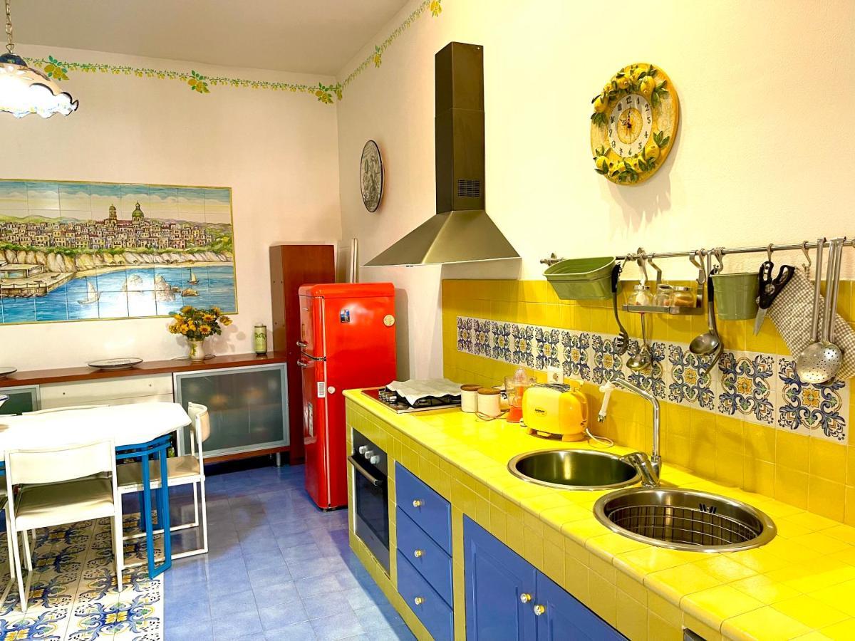 Appartement La Finestra Sul Duomo, Amalfi Coast à Vietri Extérieur photo